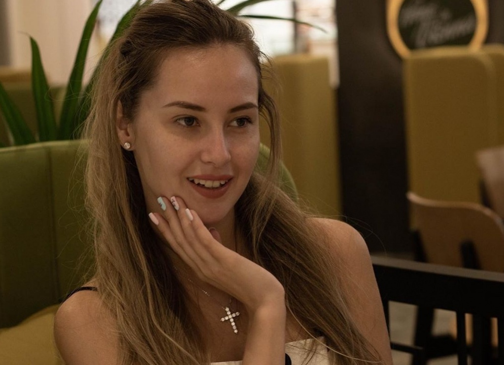 Невестка Королевой и Тарзана ответила хейтерам критикующим ее неидеальные зубы